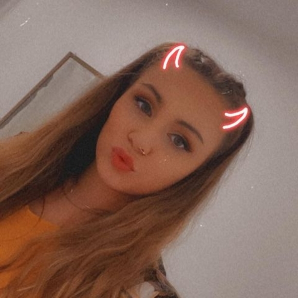 Meet your Posher, Kay - Picture 1 of 1